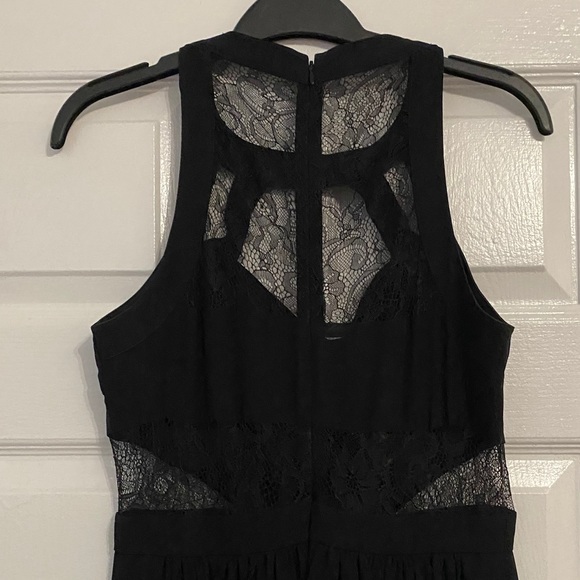 BCBGeneration Chiffon and Lace Maxi Dress - Picture 4 of 7